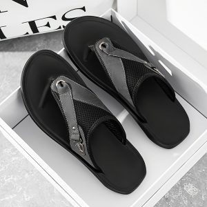 Summer Hot Men's Flip-flops, Fashionable And Lightweight, Non-slip And Durable, Dual-purpose Beach Shoes for Indoor And Outdoor Use, A Must-have for Outdoor Activities And Daily Home Life