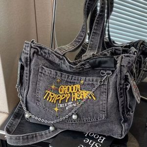 Vintage-Inspired Embroidered Lettering Tote Bag with Metal Chain and Accents, Casual Street Style Shoulder Bag with Zipper Closure for Travel, Small Bag
